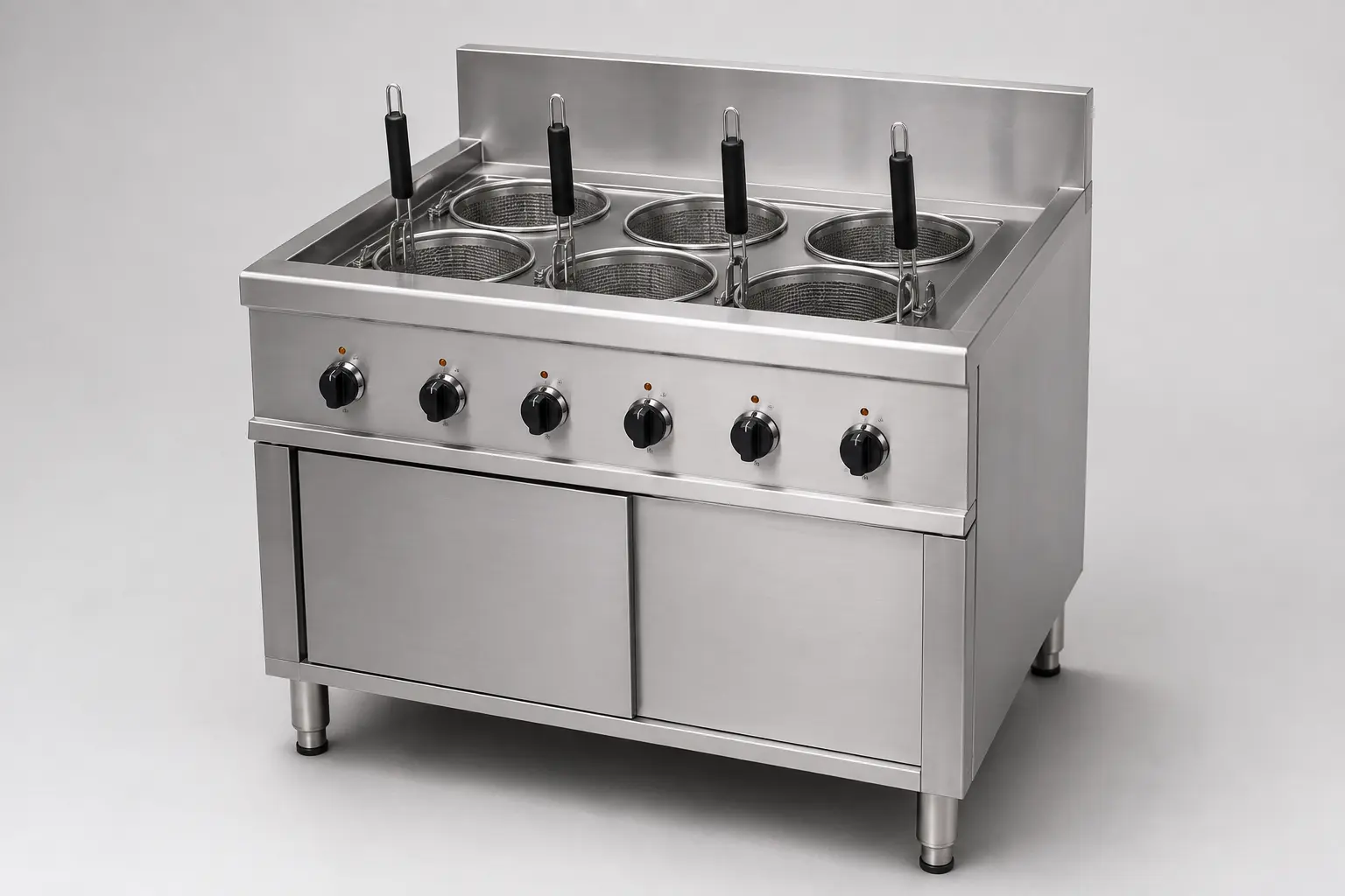Commercial multi-basket noodle cooker for restaurant and central-kitchen use